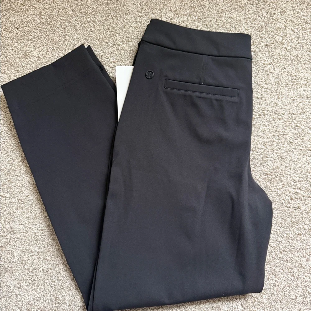 New Women’s Lululemon Black Pants - Picture 3 of 3